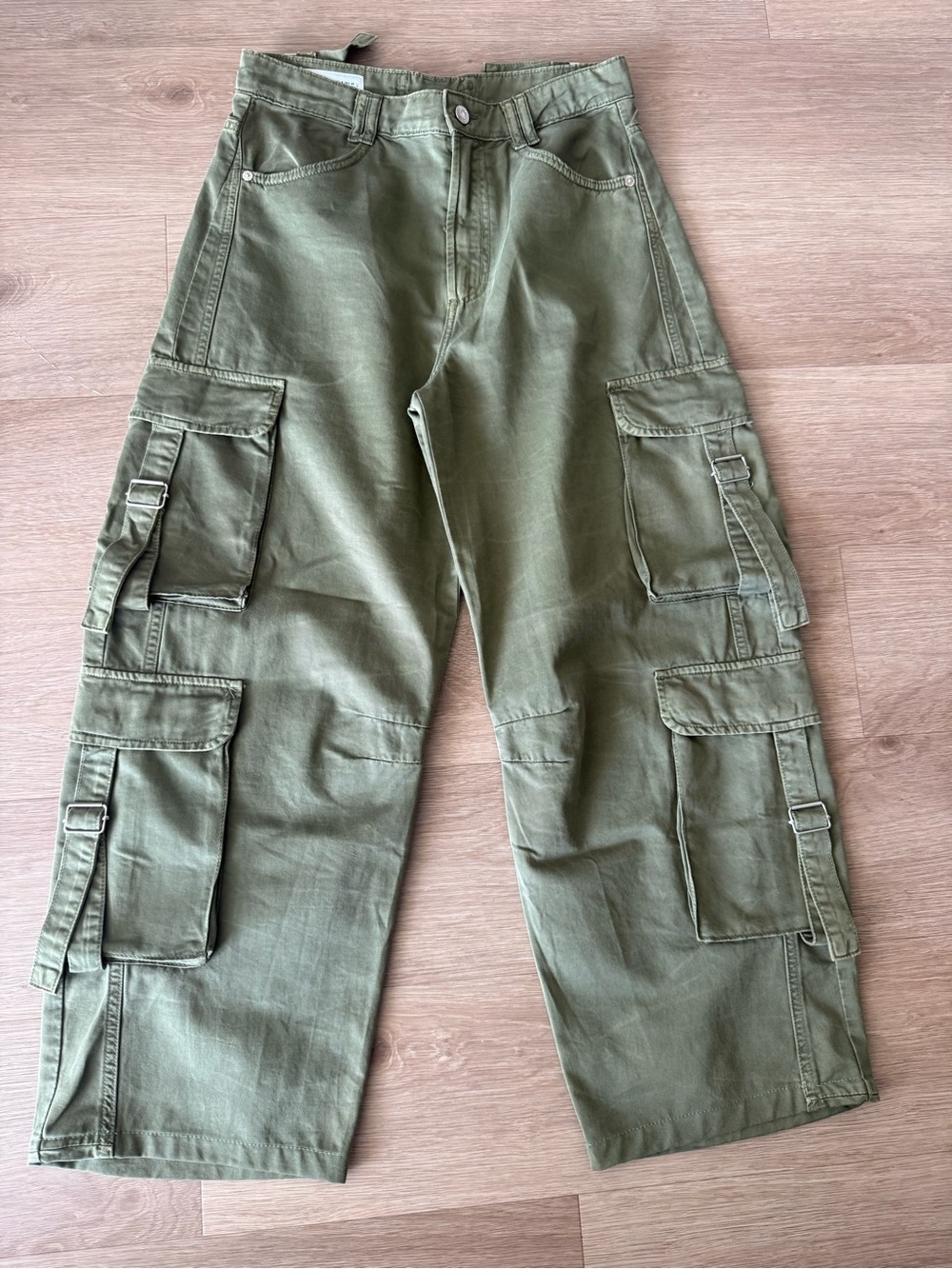 Zara Olive Green Wide-Leg Cargo Jeans
